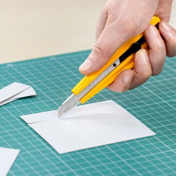 Olfa Maket Bıçağı Dar Vida Kilit Mekanizmalı 300