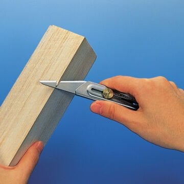 Olfa CK-2 Ahşap İşçiliğine Özel Paslanmaz Gövde Tasarımlı Maket Bıçağı