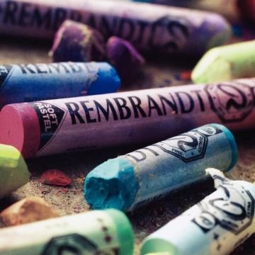 Rembrandt Soft Pastel Boya Yarım Boy 120 Renk Set