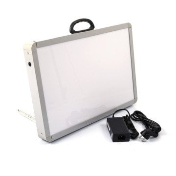 Akyazı Çantalı Işıklı Çizim Masası 50x70cm